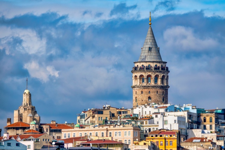 A Coffee Break in Galata, Where Past and Present Blend