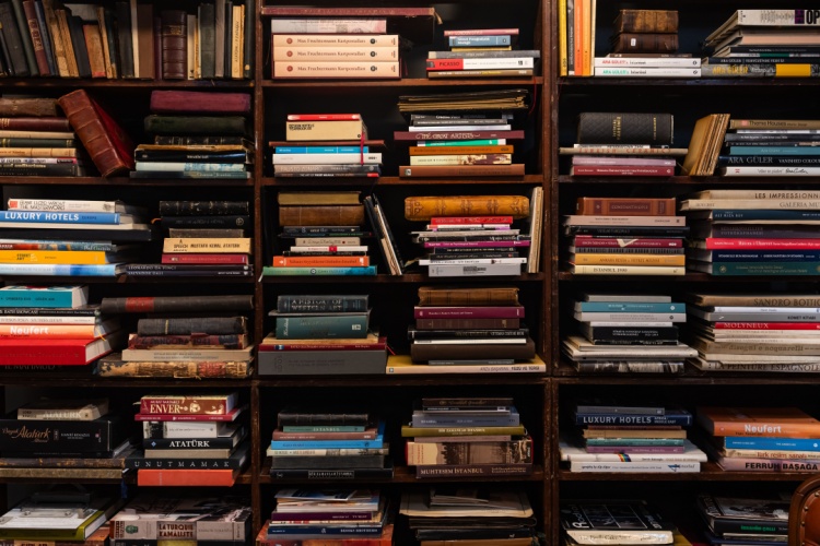 İstanbul Research Institute Library