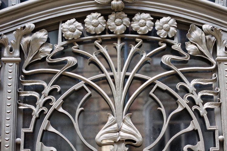 Details Of The Art Nouveau Movement