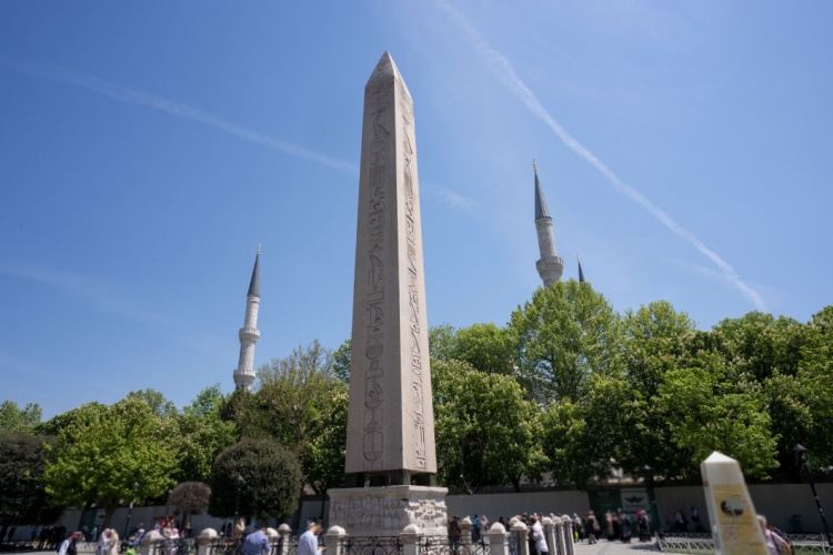 Dikilitaş (Theodosius Dikilitaşı)