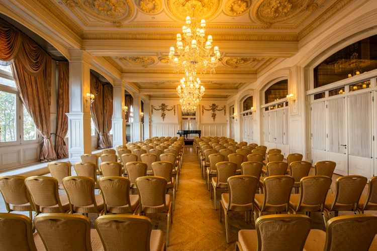 Tarihî Salonda Yeni Bir Müzik Serüveni