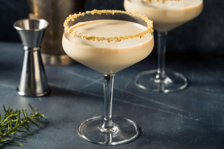 A Sweet Winter Classic: Gingerbread Martini 