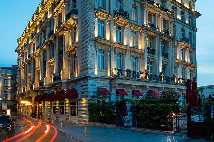 Beyoğlu'nun Kalbinde: Pera Palace Hotel
