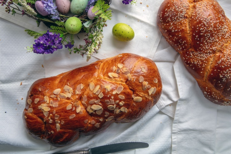 Paskalya Sofralarını Renklendiren Geleneksel Lezzetler