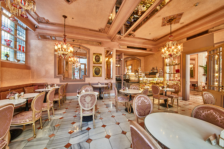 A Sweet Break at Patisserie de Pera