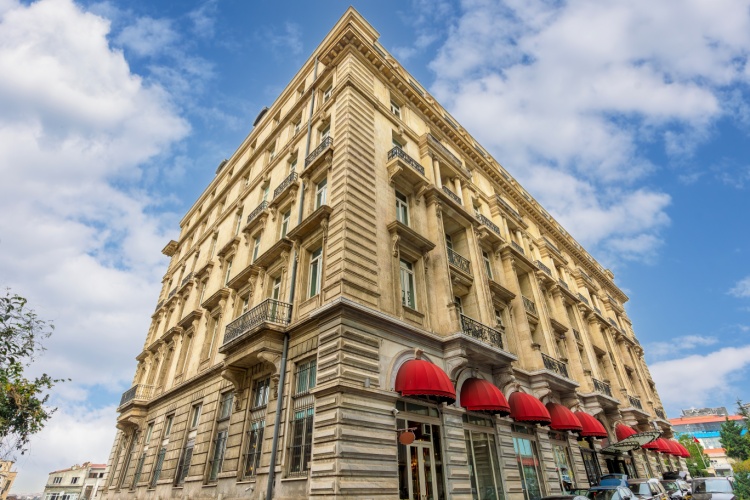 Lüks Seyahatle Özdeşleşen İkonik Bir Otel