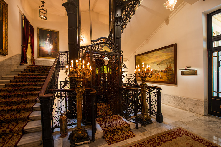 Lüks Seyahatle Özdeşleşen İkonik Bir Otel