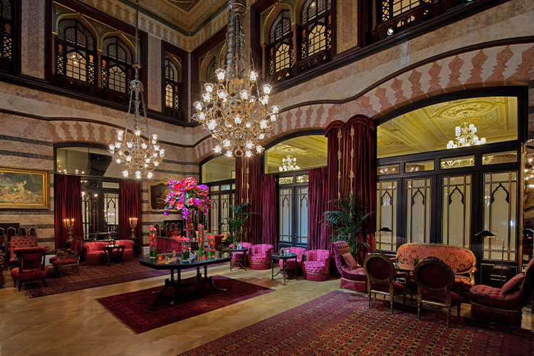 Pera Palace Hotel ile Tarihin İçinde Eşsiz Bir Konaklama Deneyimi
