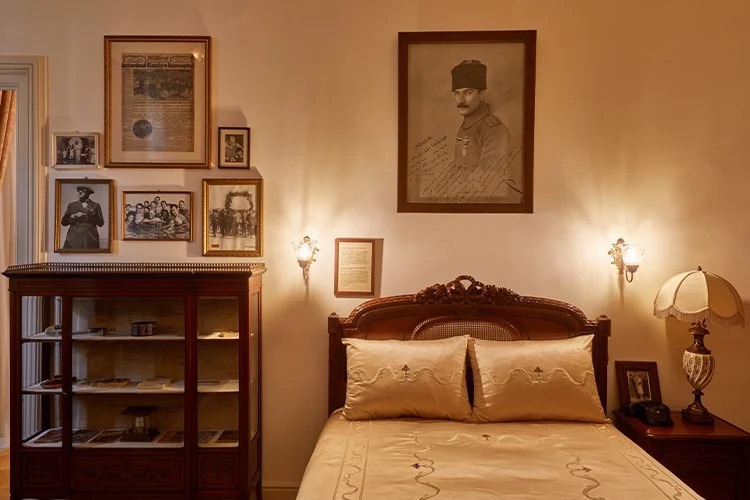 Cumhuriyet'in Kuruluşuna Tanıklık Eden Bir Mekân: Pera Palace Hotel